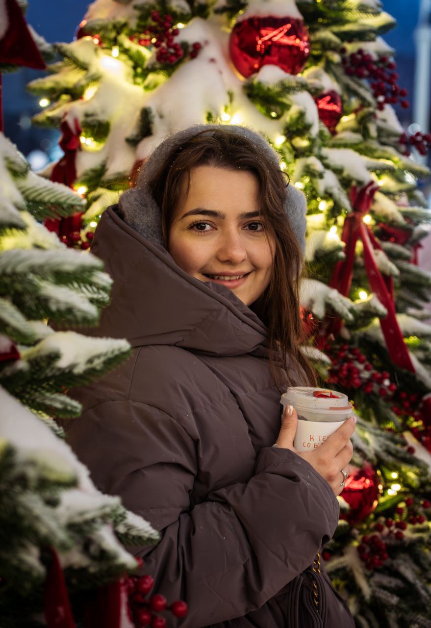 Портрет у новогодней ёлки